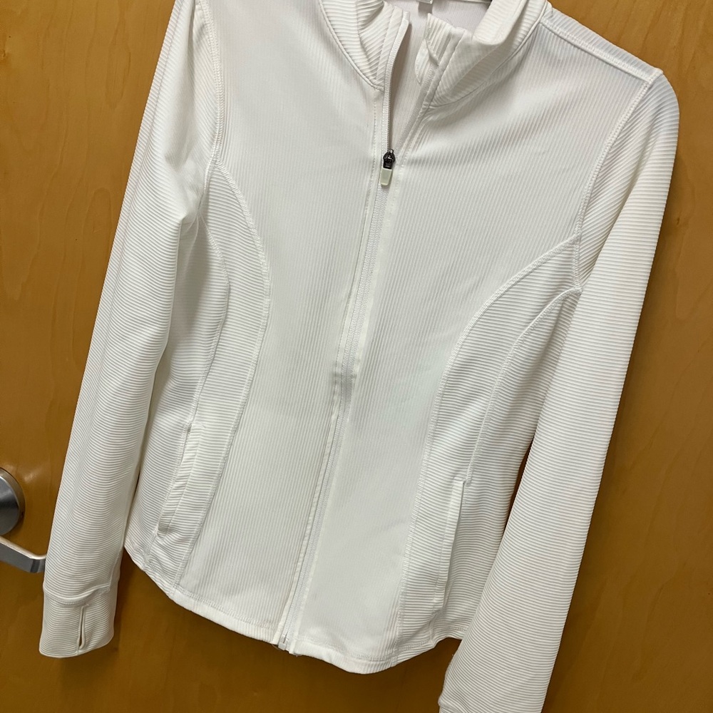 90 Degrees Zip Top